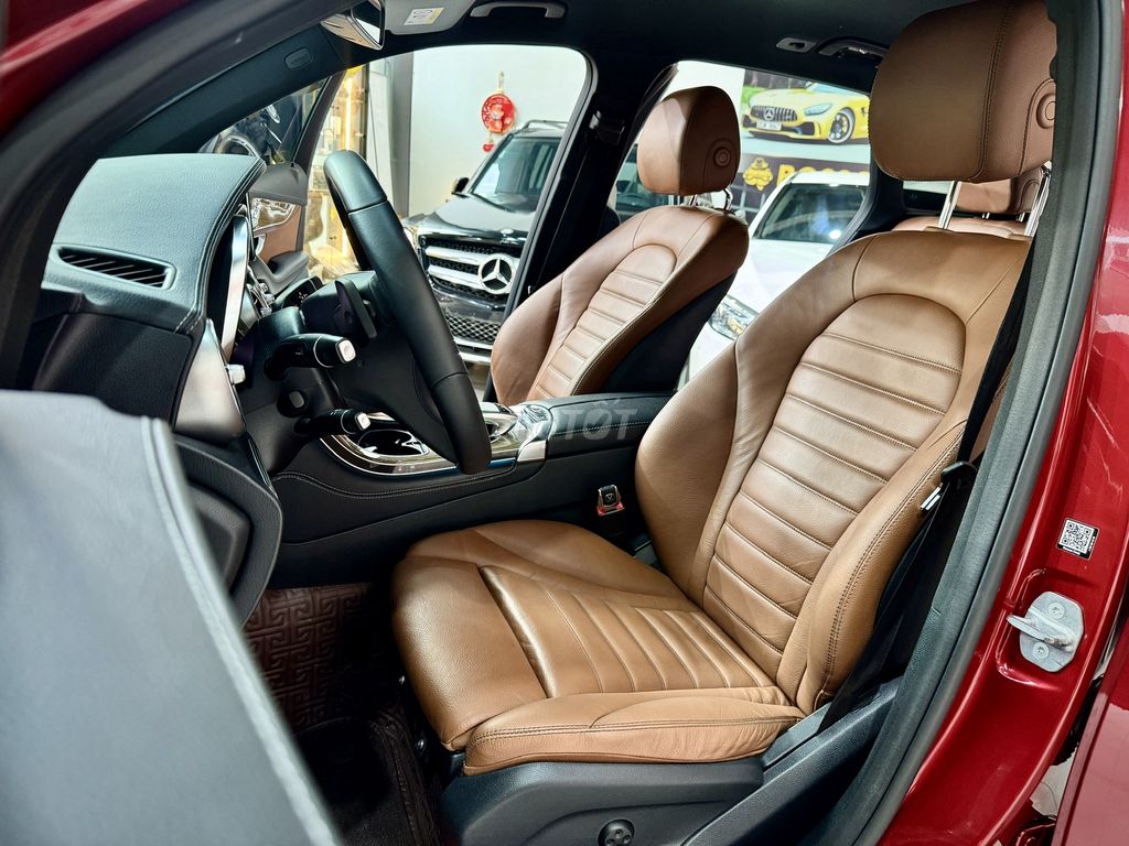 Mercedes Benz GLC Class2018 250 4MATIC AT-63000 km