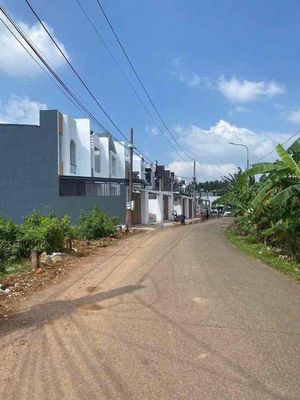 Bán đất nền Thổ Cư Sổ Riêng ở Tp Long Khánh. Mua bán đất tại Thành phố Long Khánh Đồng Nai được đăng bởi Nguyễn Thị Thu Thảo