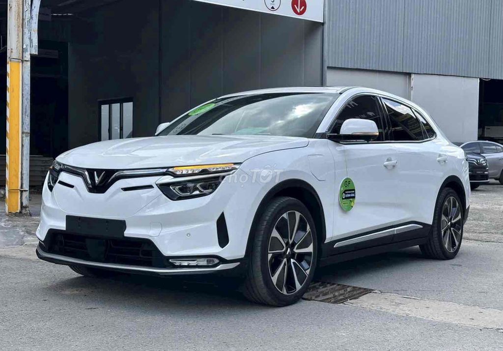 VinFast VF8 2023 Eco Pin SDI Sẵn xe 2 Trắng 1 Đen. Mua bán Ô tô tại Thành phố Thủ Đức Tp Hồ Chí Minh được đăng bởi Green Future Thủ Đức hình 5