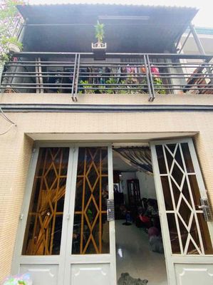 Bán nhà sổ hồng riêng đúc 1 lầu. Mua bán nhà ở tại Quận 12 Tp Hồ Chí Minh được đăng bởi cường
