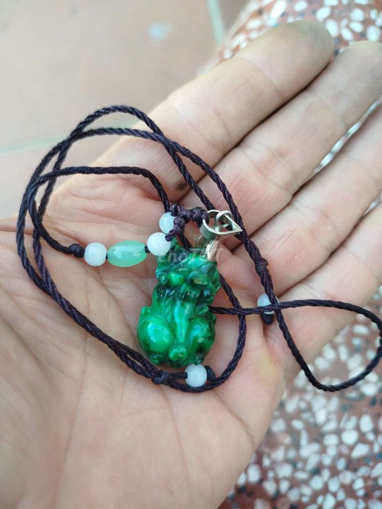 Mặt dây chuyền Ngọc lục bảo Xanh lá. Mua bán Phụ kiện thời trang khác tại Huyện Đoan Hùng Phú Thọ được đăng bởi Phong nguyễn hình 1