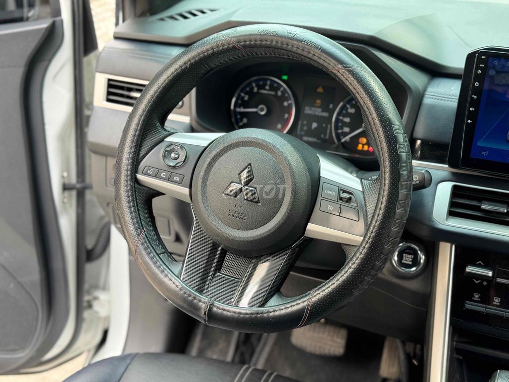 Bán Xpander Cross đời 2022 hỗ trợ bank 70%. Mua bán Ô tô tại Thành phố Thủ Đức Tp Hồ Chí Minh được đăng bởi Hoàng Gia Auto hình 12