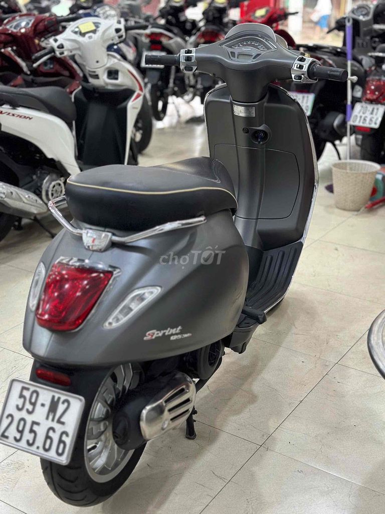 Vespa Spritn 2018 GTS/125.Chính chủ.BSTP.Giá tốt. Mua bán Xe máy tại Quận 6 Tp Hồ Chí Minh được đăng bởi Cửa Hàng Xe Máy Hoà Bùi hình 9