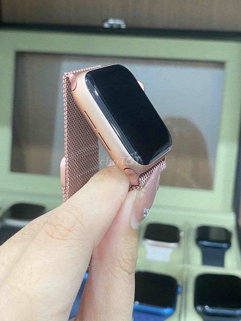 Apple Watch Series 4 40mm 99% pin 86 hồng zp/a