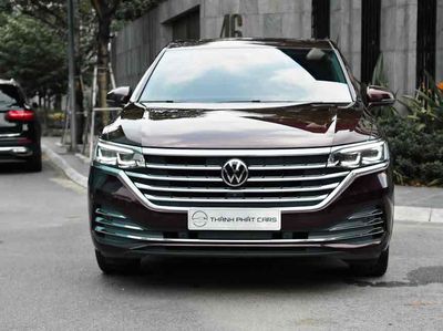 Volkswagen Viloran Luxury giá hấp dẫn