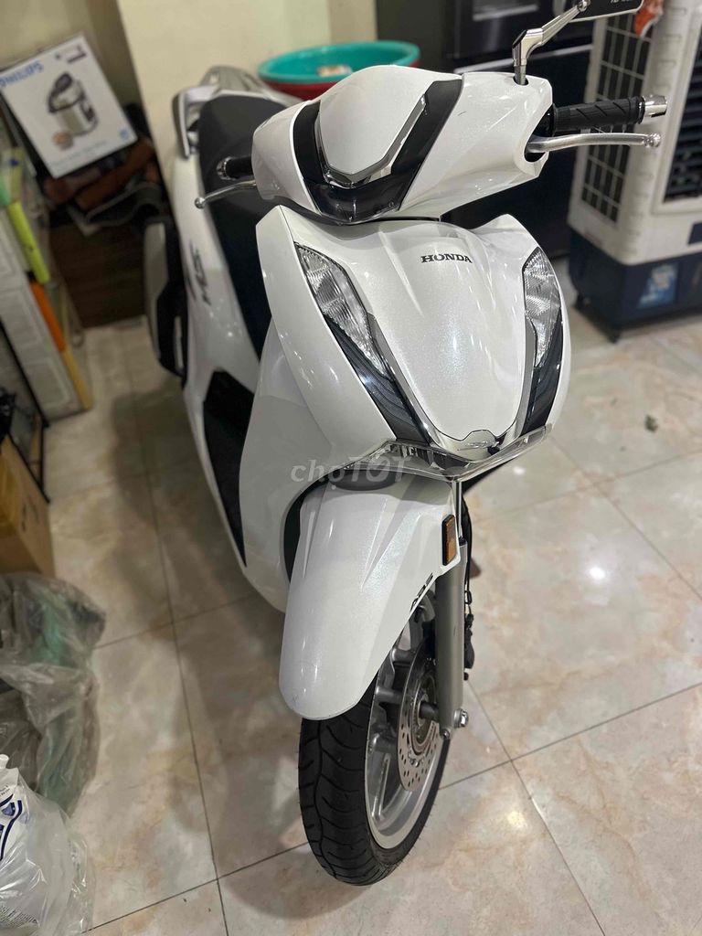 SH350i ABS 2022, Máy Thái-BSTP 9 Chủ - 8000km. Mua bán Xe máy tại Quận 12 Tp Hồ Chí Minh được đăng bởi Phát Nguyễn Đức hình 4