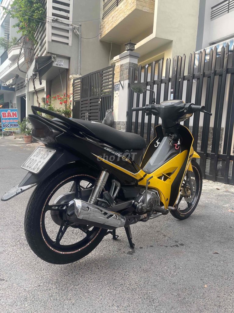 Yamaha Sirius RC 2016 Vàng đen. Mua bán Xe máy tại Quận Gò Vấp Tp Hồ Chí Minh được đăng bởi Nam Nguyễn hình 4