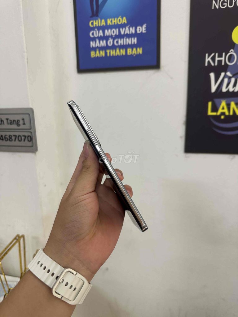 Oppo Reno 12 Bạc 256GB Đã Sử Dụng. Mua bán Điện thoại tại Quận Đống Đa Hà Nội được đăng bởi Hoàng quân store hình 1