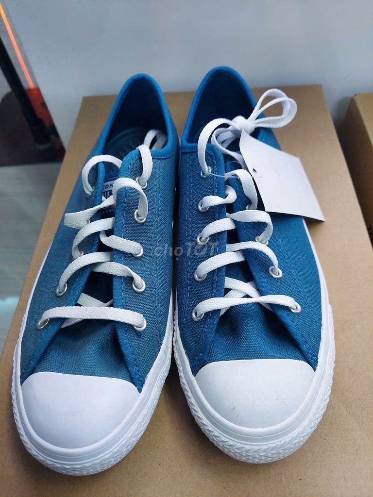 Giày thể thao Converse Nữ (hàng trưng bày)