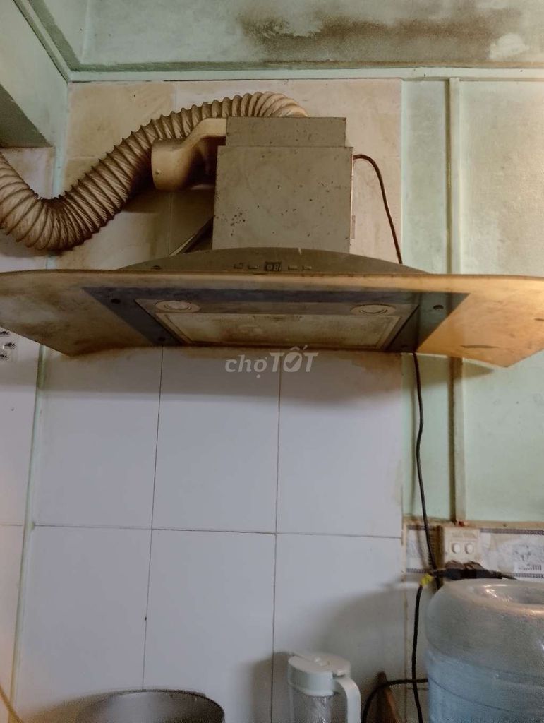 Cần bán bếp hút mùi còn đẹp máy chạy mạnh 650k. Mua bán Bếp, lò, đồ điện nhà bếp tại Quận Cái Răng Cần Thơ được đăng bởi 751 21c P6 Q6 hình 2