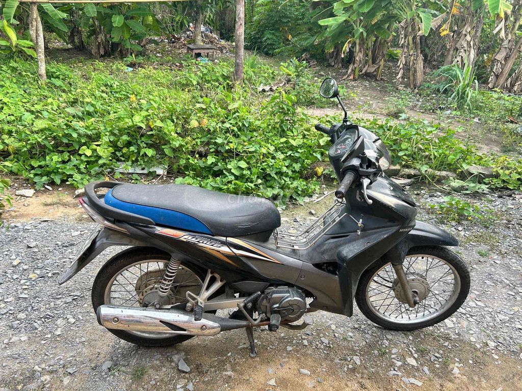 Cần bán xe như hình giấy tờ đầy đủ.. Mua bán Xe máy tại Huyện Thủ Thừa Long An được đăng bởi Nguyễn Viết Hảo hình 3