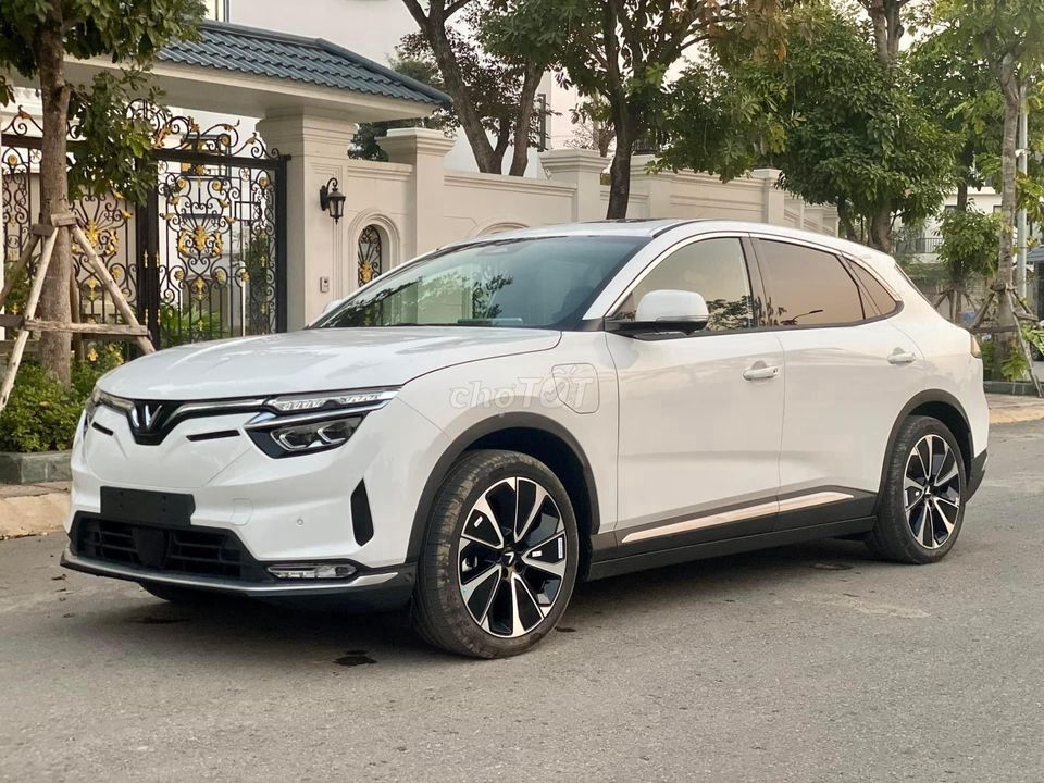 VinFast VF8 2025 - Sẵn Xe, Ưu Đãi Tháng Cận Tết!!. Mua bán Ô tô tại Quận Đống Đa Hà Nội được đăng bởi Kim Ngọc Vinfast Newway hình 1