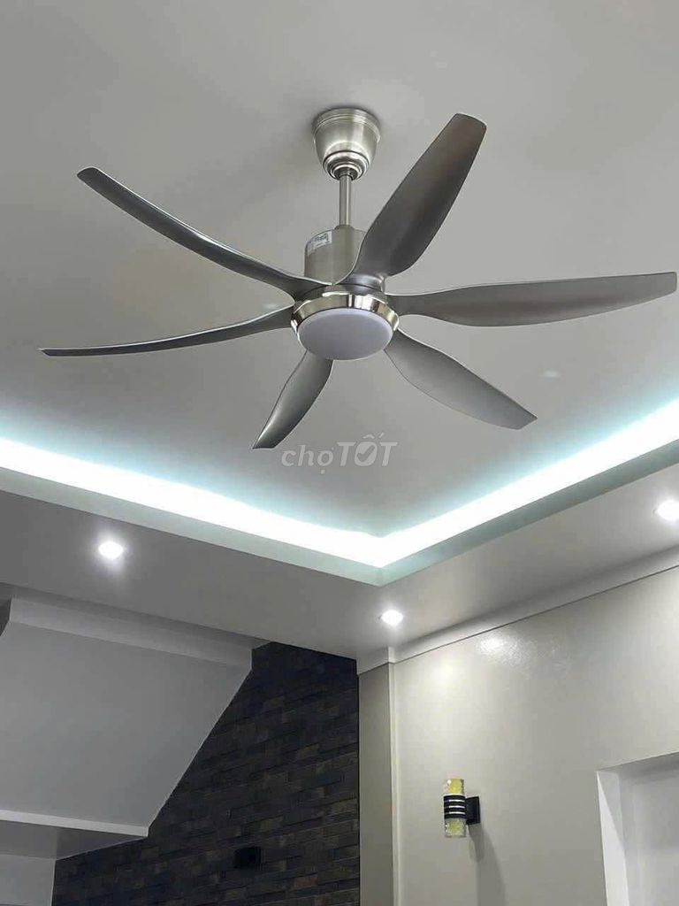 Quạt trần đèn 6 cánh 1m37 Nâu bạc DC đảo chiều. Mua bán Quạt tại Quận Hà Đông Hà Nội được đăng bởi Trang Đèn Led hình 1