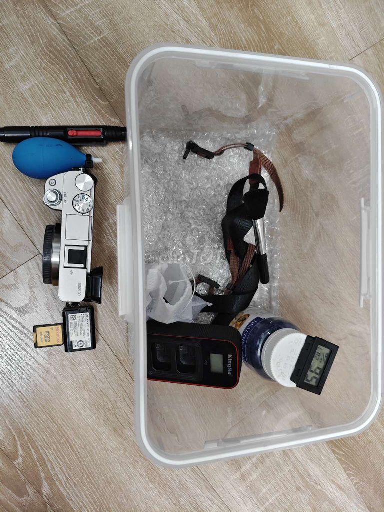Máy ảnh Sony A6000 Bạc Đã sử dụng. Mua bán Máy ảnh, Máy quay tại Quận 4 Tp Hồ Chí Minh được đăng bởi Hoàng Huy hình 1