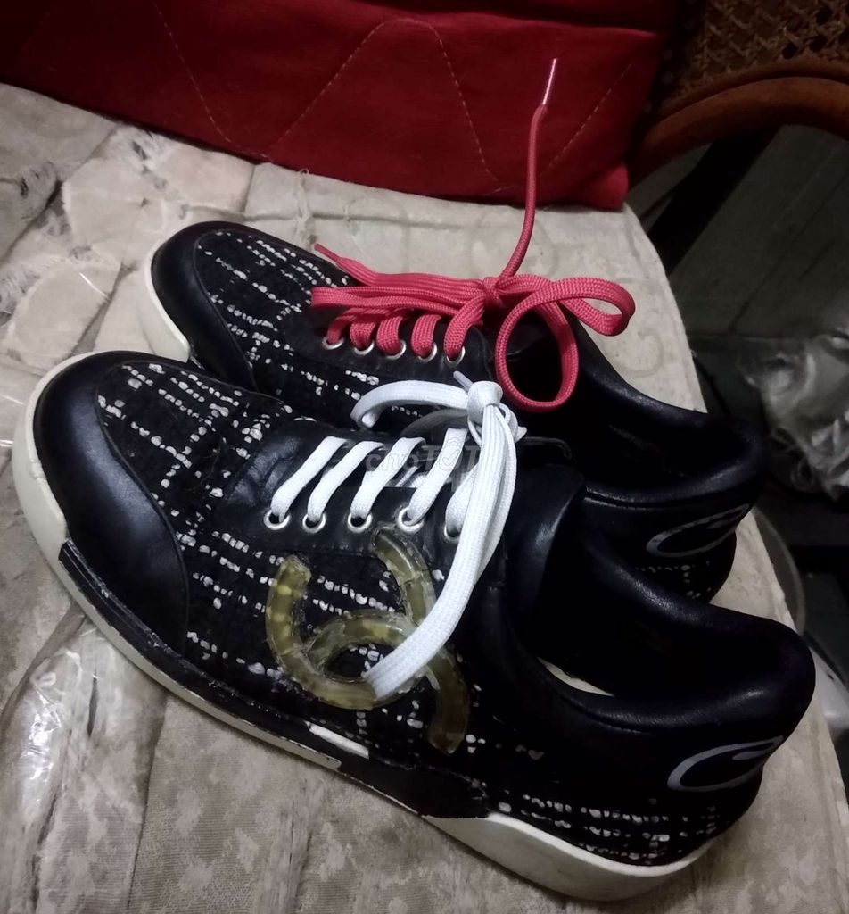 🇮🇹 Giày sneaker Chanel còn đẹp,bao ship xa và glưu❤️. Mua bán Giày dép tại Quận Ninh Kiều Cần Thơ được đăng bởi Shop Tứ Quí hình 1
