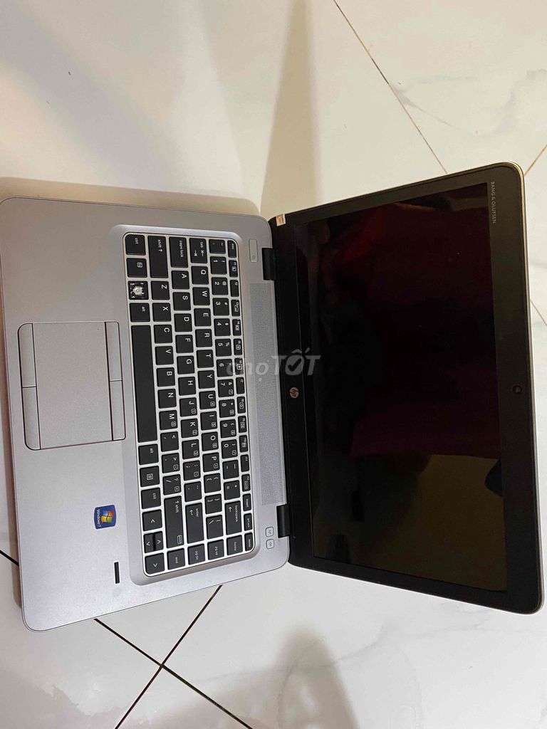 Laptop HP Bạc Windows 7. Mua bán Laptop tại Quận Cái Răng Cần Thơ được đăng bởi Hiếu hình 1