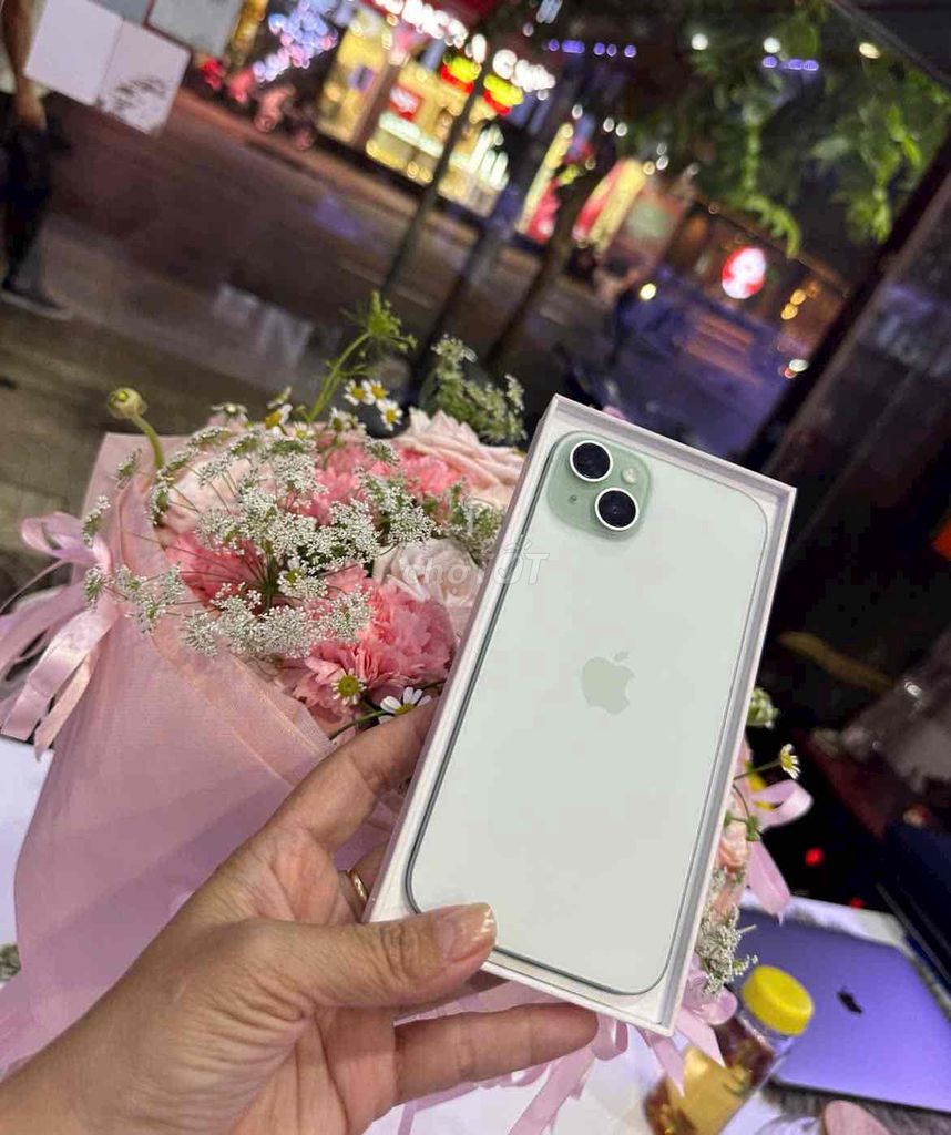 Apple iPhone 15 Plus 128GB Trắng. Mua bán Điện thoại tại Quận 3 Tp Hồ Chí Minh được đăng bởi Nam Á Mobile hình 1