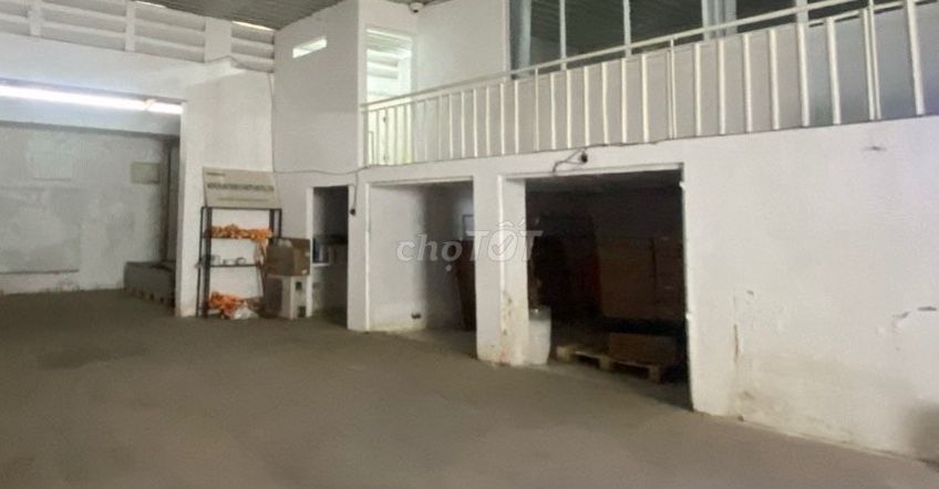 Cho thuê kho nhỏ Quận 7 giá rẻ DT 100m2, giá 9 tr/th