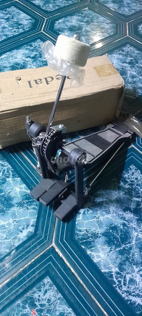 Bàn đạp trống kim loại Đen Mới. Mua bán Nhạc cụ tại Quận 11 Tp Hồ Chí Minh được đăng bởi Nguyễn Văn Bạch hình 1