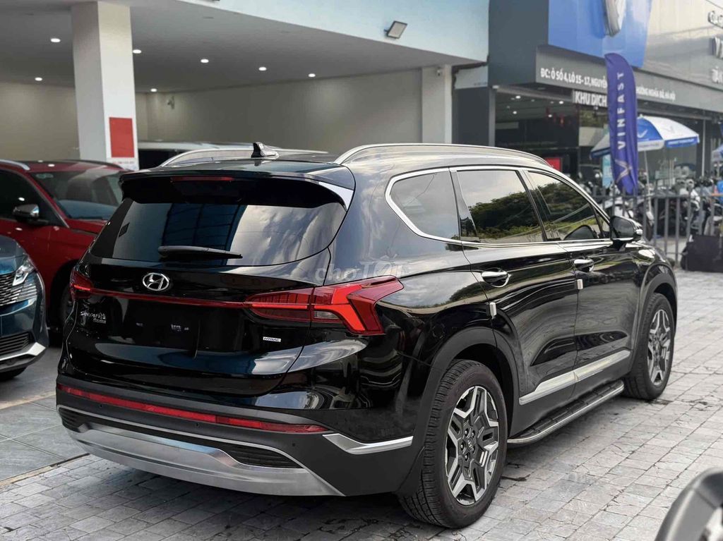 Hyundai SantaFe Premium 2.5L HTRAC, почти новый