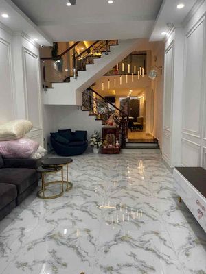 Cho thuê nhà nguyên căn full nội thất, mặt tiền đường số 41, tân qui. Cho thuê Nhà ở tại Quận 7 Tp Hồ Chí Minh được đăng bởi Hồ Tiến Toàn