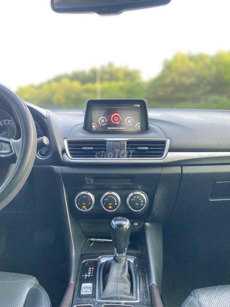 Mazda 3 2017 1.5 AT Sedan Flip phanh điện tử. Mua bán Ô tô tại Quận Nam Từ Liêm Hà Nội được đăng bởi Lưu quang kiên hình 11
