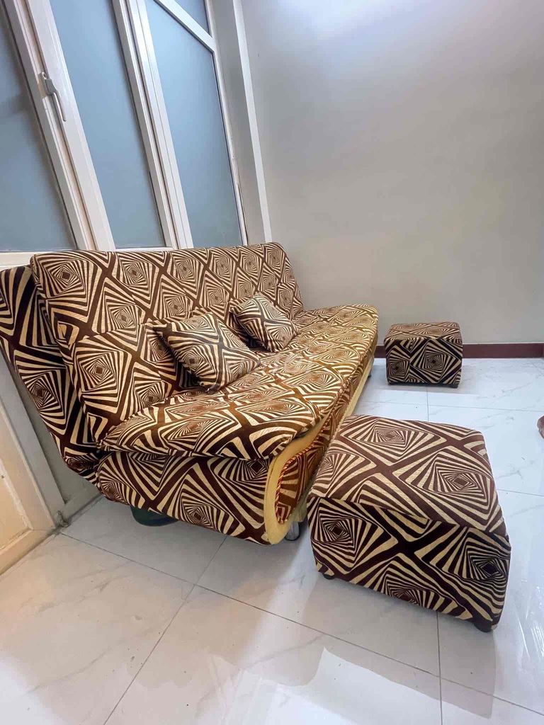 GHẾ SOFA GIƯỜNG Vải Nâu 1.4m x 2m  + 2 đôn. Mua bán Giường, chăn ga gối nệm tại Quận Gò Vấp Tp Hồ Chí Minh được đăng bởi Tên chưa cung cấp hình 1