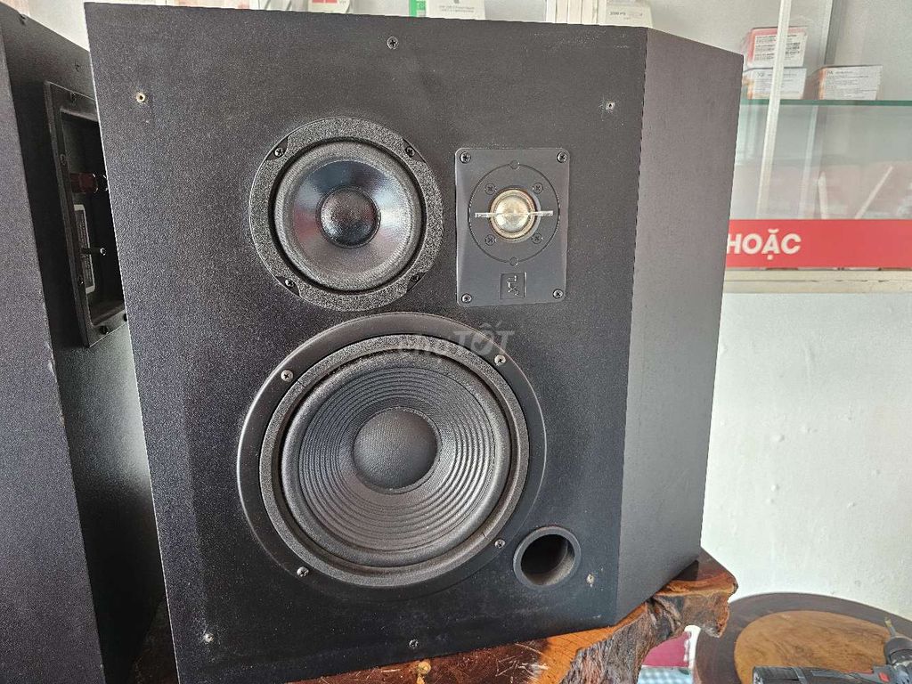 Loa JBL 8330
