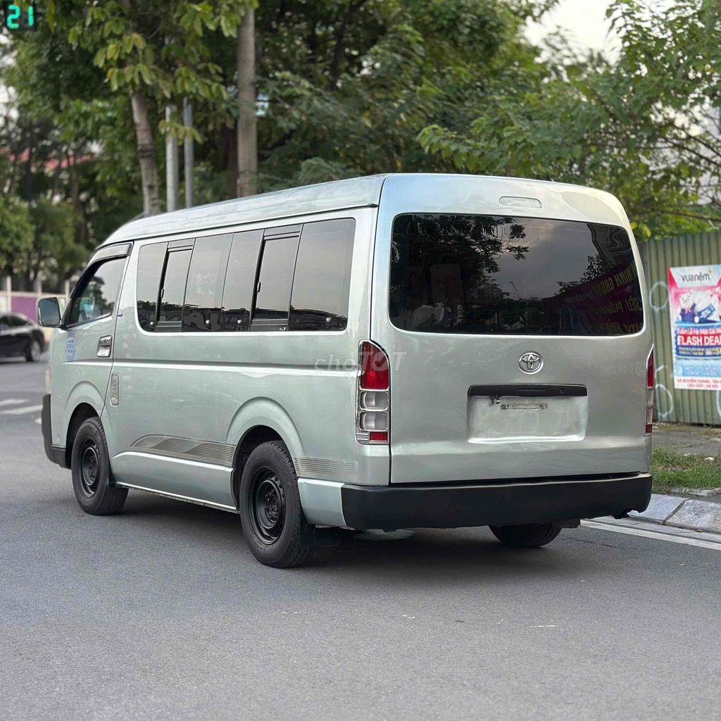 Toyota Hiace 2007 tải trọng 800kg 6 chỗ ngồi. Mua bán Ô tô tại Quận Bắc Từ Liêm Hà Nội được đăng bởi Tô Văn Tiến hình 4