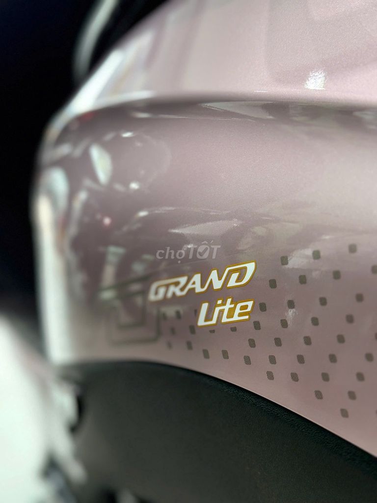 VINFAST EVO GRAND LITE - 1 LẦN SẠC ĐI 150KM 2 PIN. Mua bán Xe máy tại Quận 1 Tp Hồ Chí Minh được đăng bởi VinFast Official Store hình 5