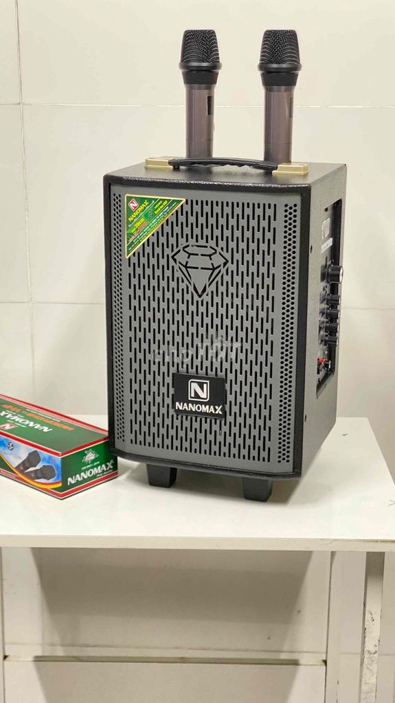 Loa Karaoke Nanomax kèm 2 micro bass 20. Mua bán Tivi, Âm thanh tại Thành phố Vĩnh Long Vĩnh Long được đăng bởi Happy Gift Shop Vĩnh Long hình 1