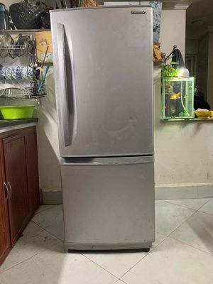 Tủ lạnh Panasonic bạc 195L