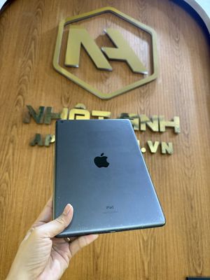 Apple iPad Gen 8 128GB Xám