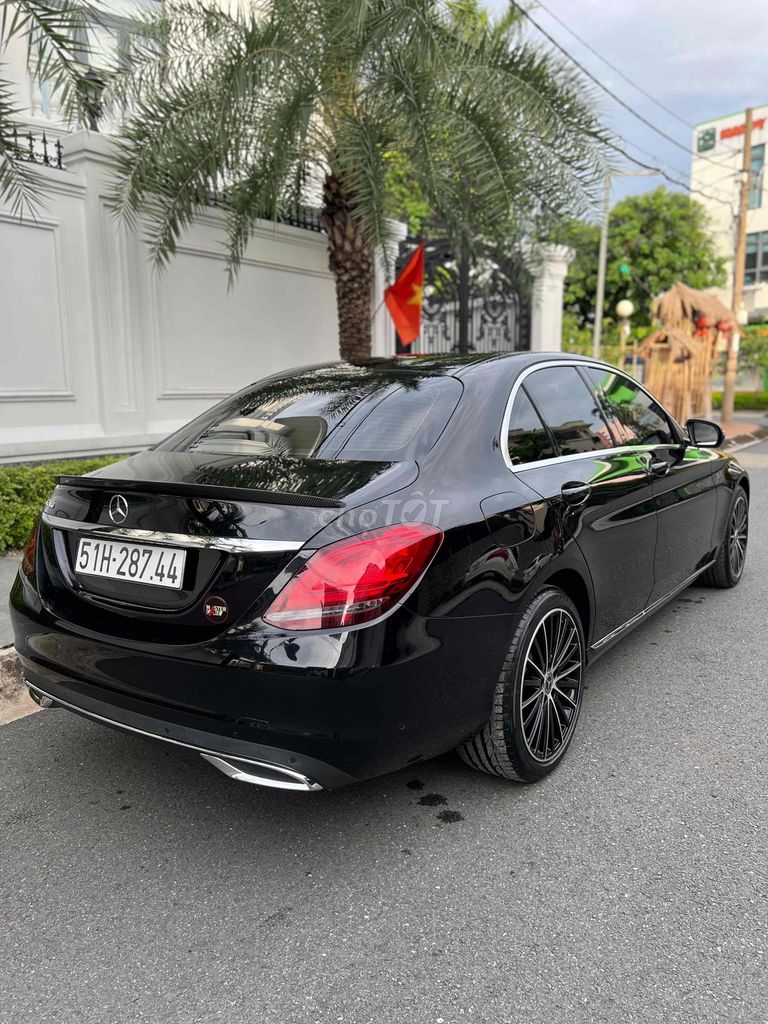 Mercedes C200 Exclusive odo 28k km siêu lướt 2019. Mua bán Ô tô tại Quận Bình Thạnh Tp Hồ Chí Minh được đăng bởi Nguyễn Thanh Tân hình 5