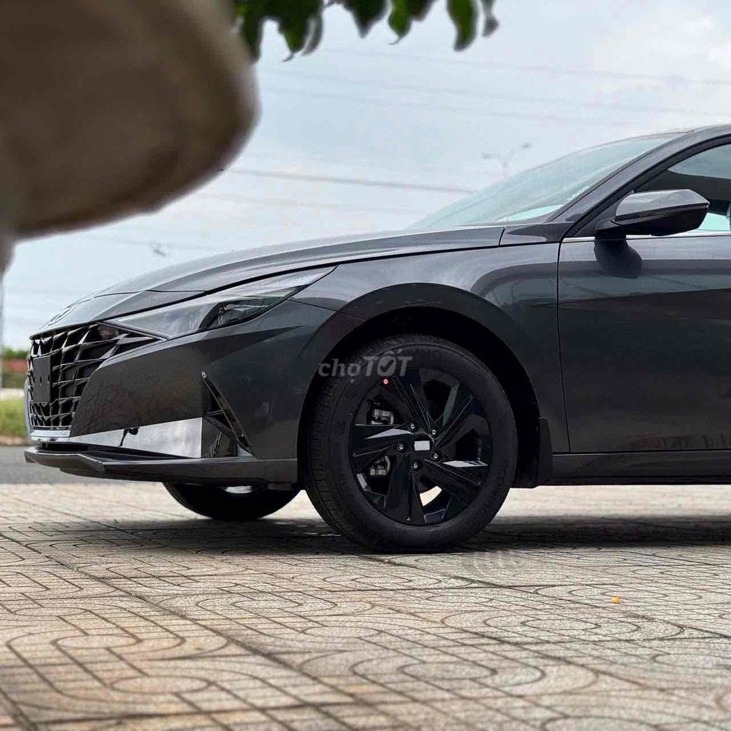 Hyundai Elantra 2025 1.6 AT Đặc biệt - 900 km. Mua bán Ô tô tại Quận Gò Vấp Tp Hồ Chí Minh được đăng bởi Mỹ Linh hình 1