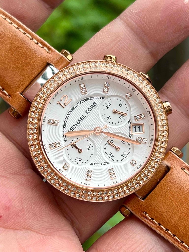 Đồng hồ nữ MICHAEL KORS đính full đá, rất mới đẹp