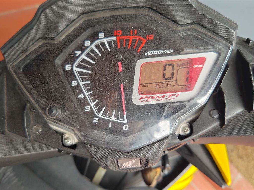 Honda Winner V1 2017 Vàng đen 35934 km. Mua bán Xe máy tại Huyện Tiên Du Bắc Ninh được đăng bởi Hưng hình 5