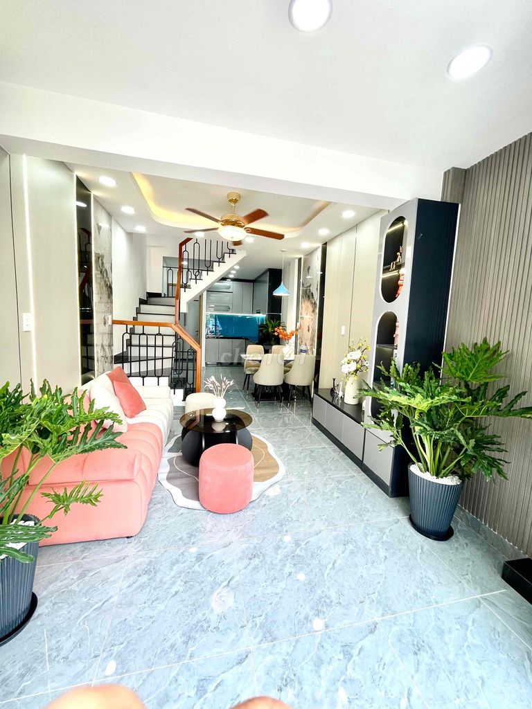 Phan Van Trị - 2 Tầng (3PN) Có 1PN Trệt, 36m2, Gần Mặt Tiền, Sân Để xe