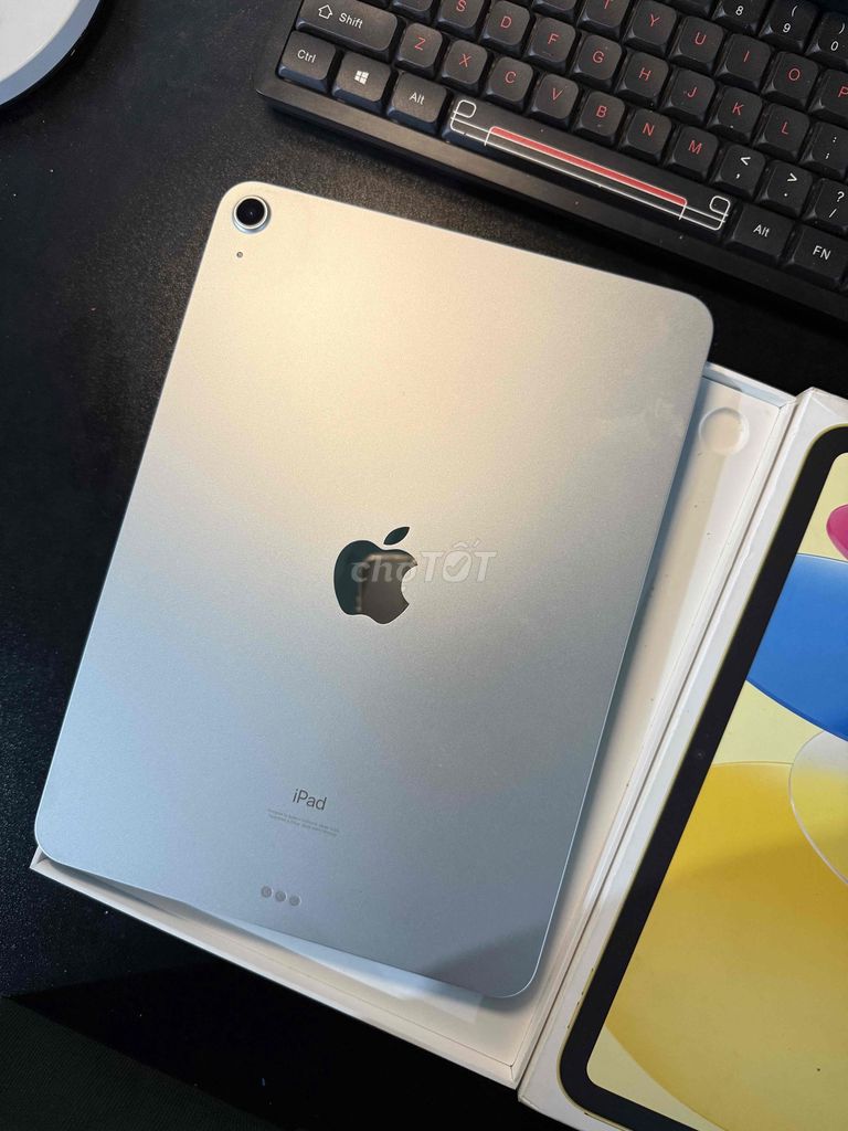 Apple iPad Air 4 64GB Bạc. Mua bán Máy tính bảng tại Thành phố Buôn Ma Thuột Đắk Lắk được đăng bởi Phạm Phương hình 1