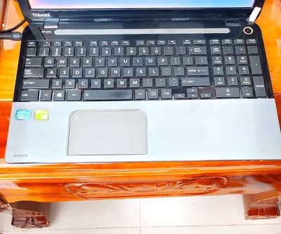 Laptop toshiba L50-A i5 am 4g,500g có cổng hdmi