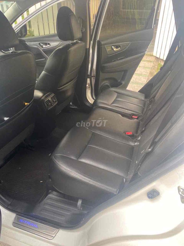 Nissan Xtrail SV premium 2020 - 48500 km. Mua bán Ô tô tại Quận Hoàng Mai Hà Nội được đăng bởi Nguyễn Bách Việt hình 11