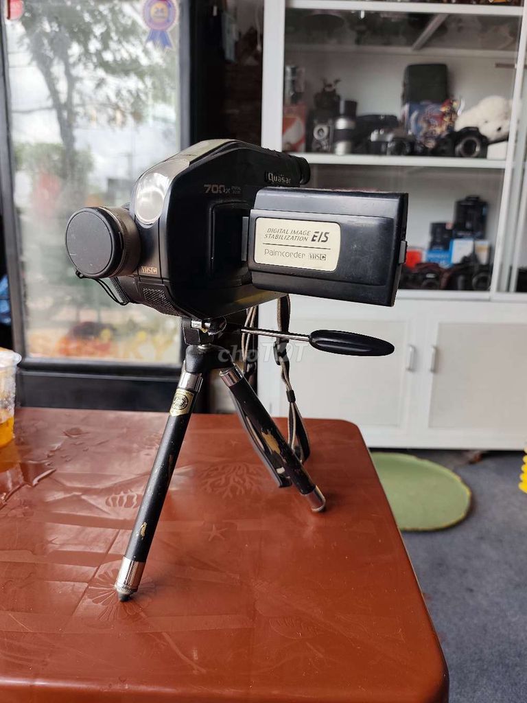 Máy quay Quasar PalmCorder VHS-C Đen cũ. Mua bán Máy ảnh, Máy quay tại Quận Bình Tân Tp Hồ Chí Minh được đăng bởi Chuyên Máy Ảnh Decor hình 1