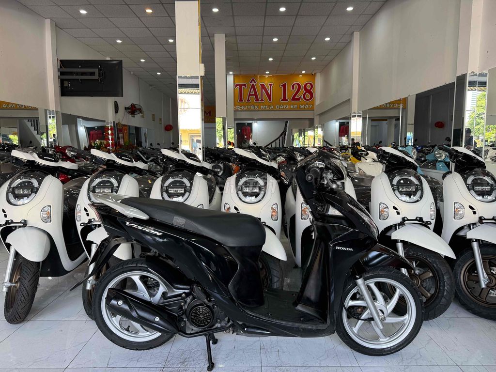 VISION 2015. Zin Cọp. Odo Thấp. Máy Zin Cực Êm. Mua bán Xe máy tại Thành phố Rạch Giá Kiên Giang được đăng bởi XE MÁY CŨ TÂN 128 hình 1