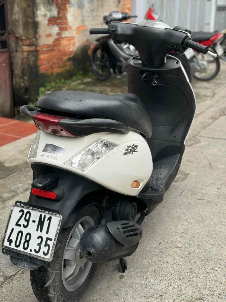 piaggio zip 100 trắng. xe đẹp chạy ít máy nguyên. Mua bán Xe máy tại Quận Nam Từ Liêm Hà Nội được đăng bởi Cường nguyễn hình 3