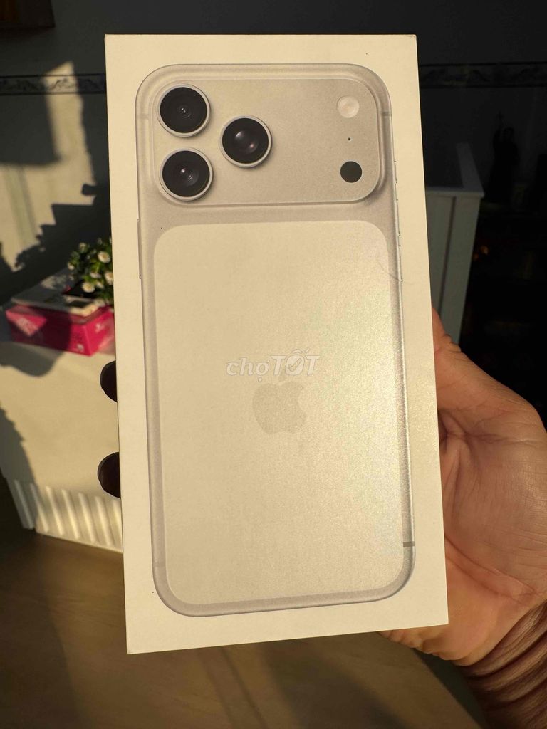 Apple iPhone 17 Pro Max 256GB Trắng zp/a chưa kich. Mua bán Điện thoại tại Quận Ninh Kiều Cần Thơ được đăng bởi Khải mobile hình 1