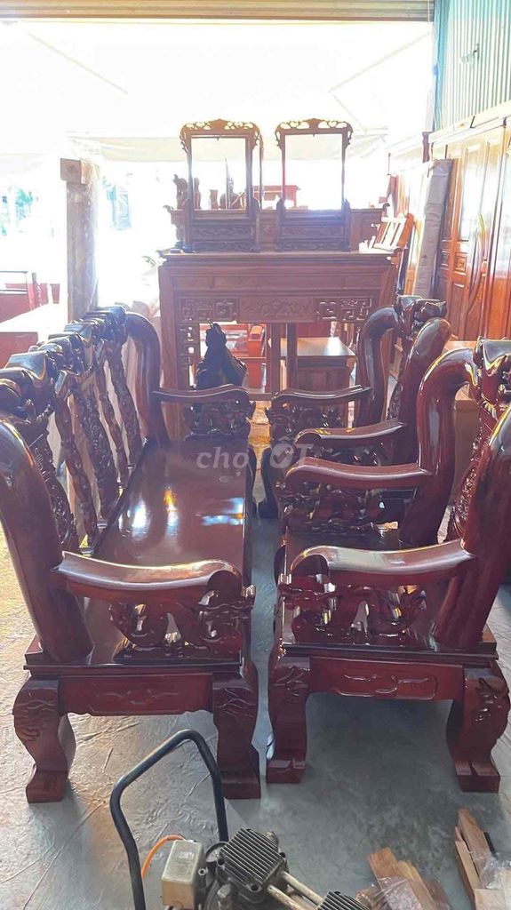 Bộ bàn ghế phòng khách Gỗ. Mua bán Bàn ghế tại Thành phố Vũng Tàu Bà Rịa - Vũng Tàu được đăng bởi Because  hình 1