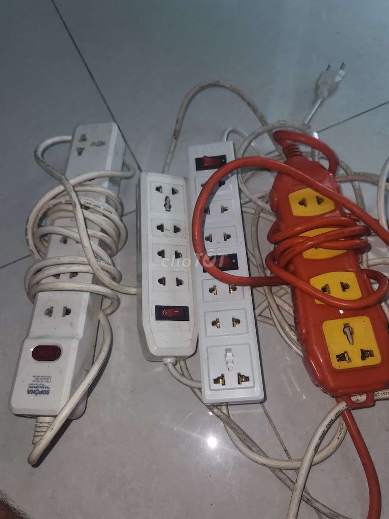 Ổ cắm điện nhiều ổ cắm. Mua bán Nội thất, đồ gia dụng khác tại Huyện Bình Chánh Tp Hồ Chí Minh được đăng bởi Cá rồng bình chánh hình 1