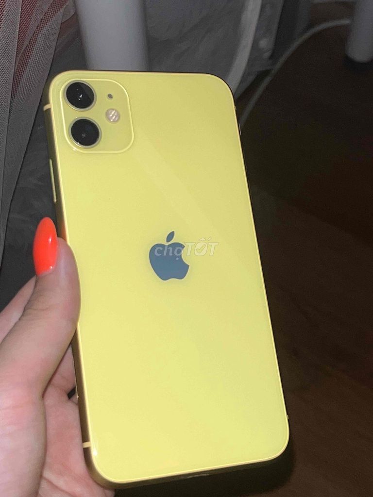 Apple iPhone 11 64GB Vàng 99% như mới. Mua bán Điện thoại tại Quận Hoàng Mai Hà Nội được đăng bởi An Giang hình 1