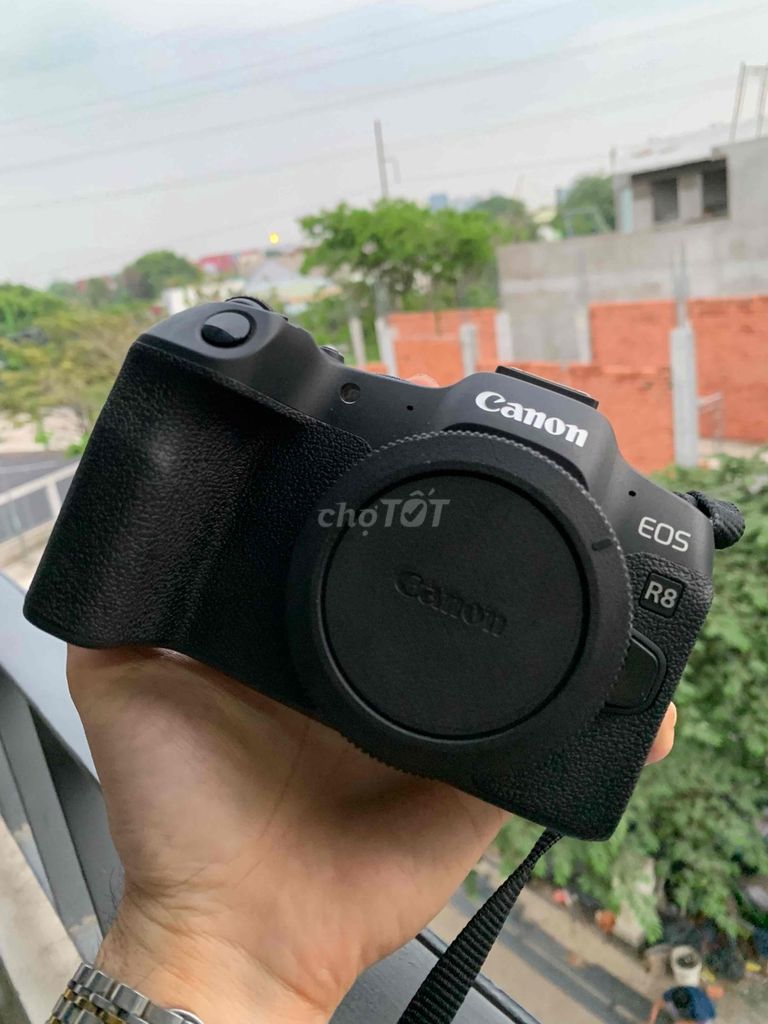 Bán Body Canon R8 ( Chính Hãng ) hoặc giao lưu