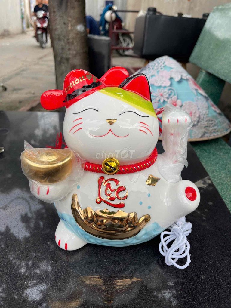 Mèo thần tài vẫy tay. Mua bán Đồ sưu tầm, đồ cổ tại Quận 12 Tp Hồ Chí Minh được đăng bởi Tường Vy hình 1